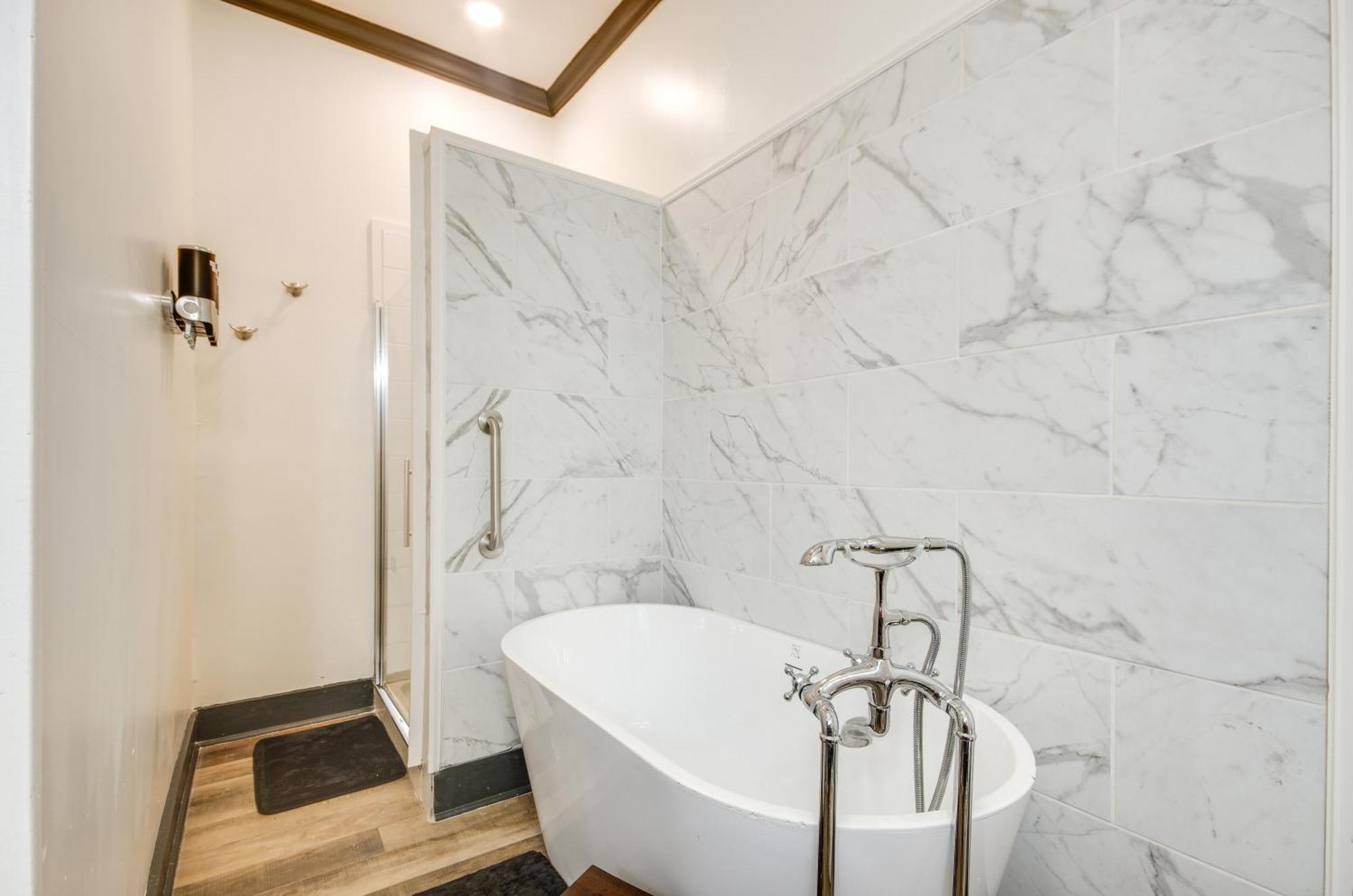 Modern Greenwood Studio Less Than 1 Mi To Downtown! 외부 사진