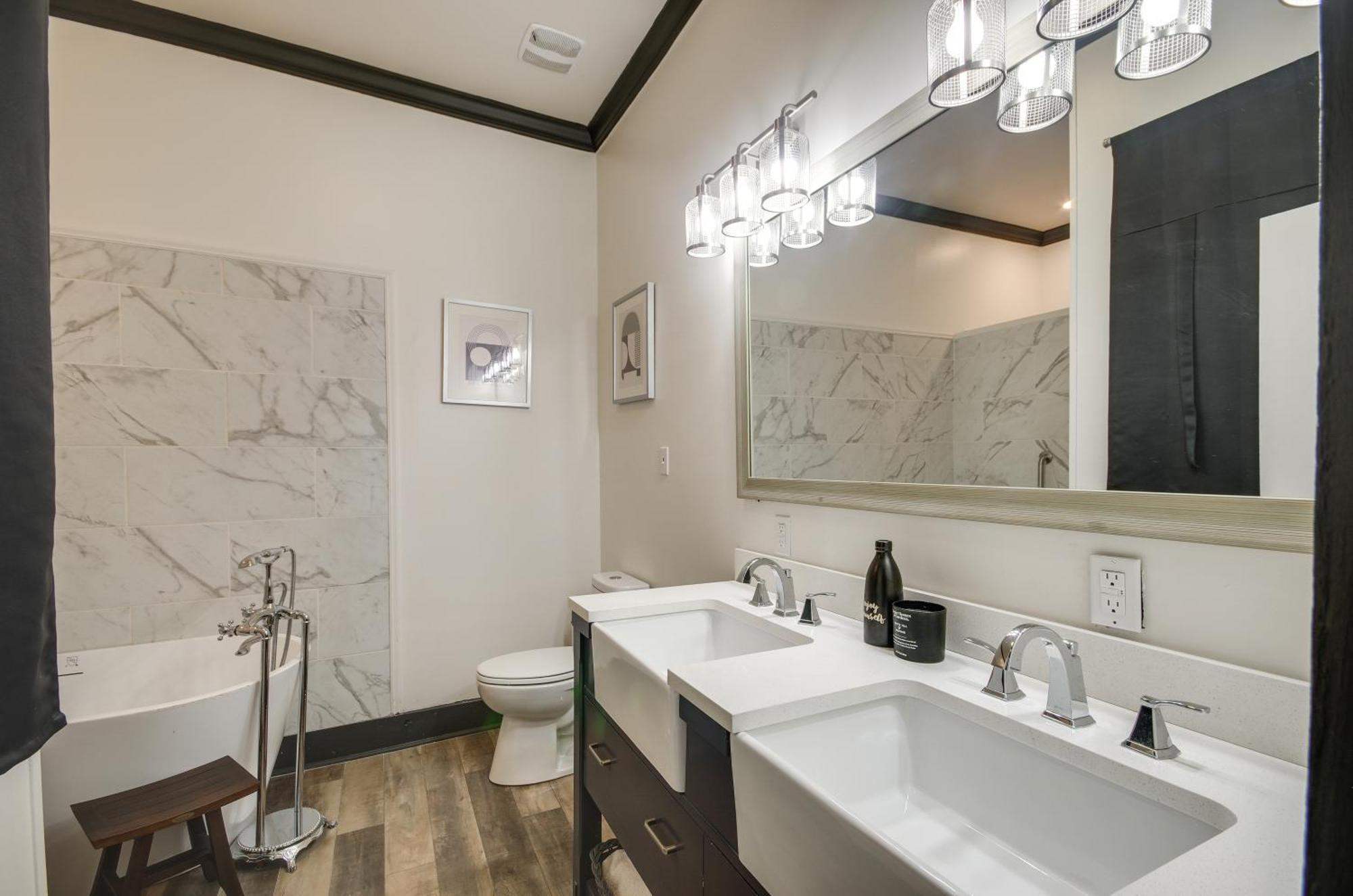 Modern Greenwood Studio Less Than 1 Mi To Downtown! 외부 사진